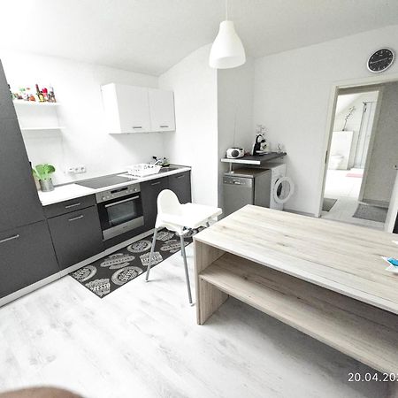 Urlaub Am Rhein Speyer Hockenheim Apartment Altlussheim Exterior photo
